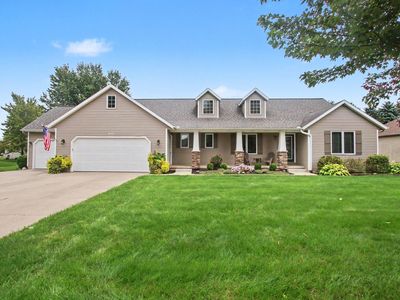 898 Mid Bluff Dr