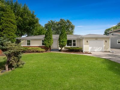 1839 N Fernandez Ave