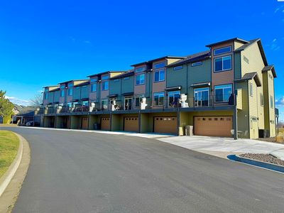 359 Columbia Point Dr