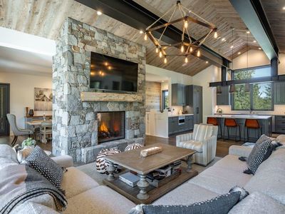 13212 Snowshoe Thompson Cir