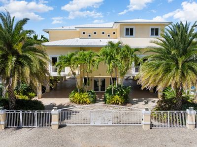 52 S Andros Rd