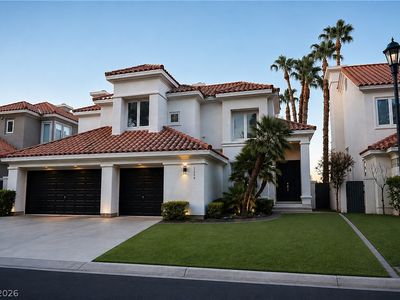 2208 Bay Hill Dr