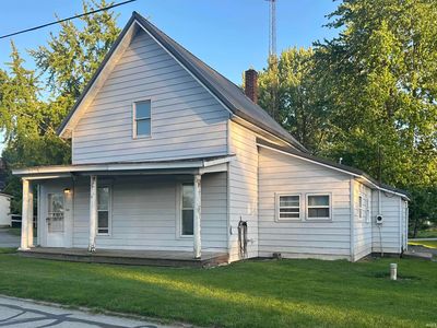 105 W Commerce St