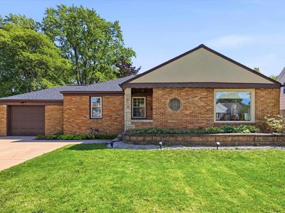 1019 Redwood Dr