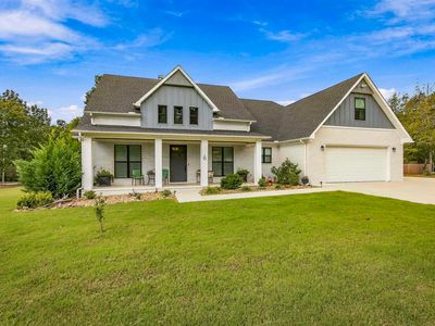 6 Emerald Ln