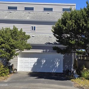 370 SW 29th St APT A