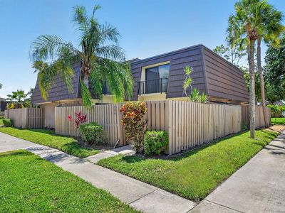 Property at 904 9th Court, Palm Beach Gardens, FL