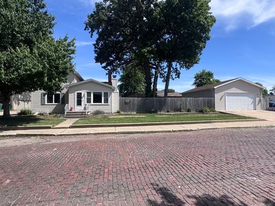 408 E Elm St