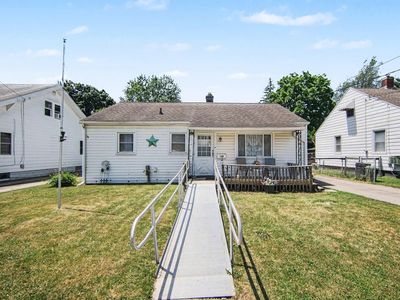 718 N Elm Ave