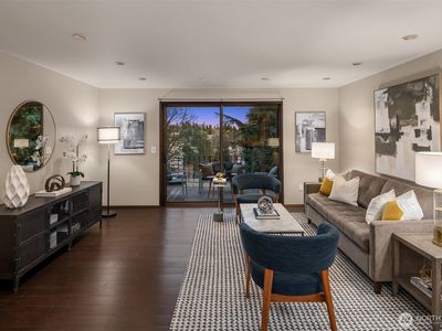 5220 21st Avenue NE #2