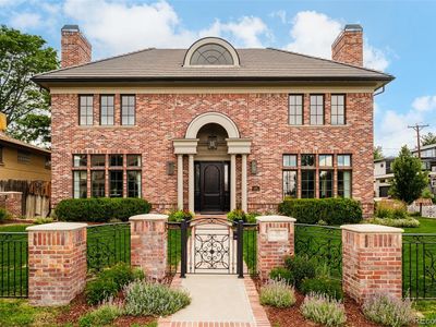101 S Grape Street