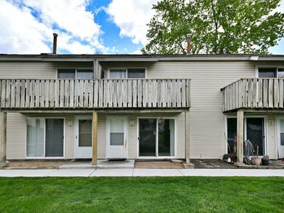 128 1/2 Cora Ave APT B