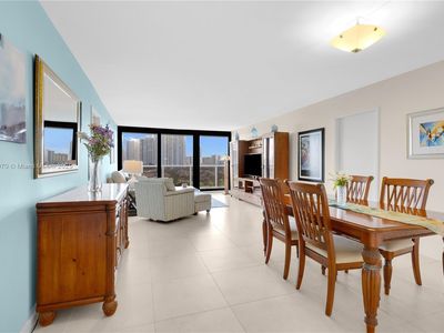 3701 N Country Club Dr APT 1009