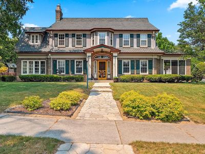 822 Hawthorne TERRACE
