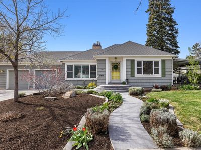 1733 E Harrison Ave S