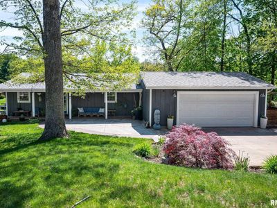 545 Whispering Oaks Dr