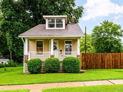 7101 Lindenwood Pl