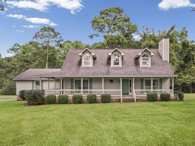 143 Redwood Rd
