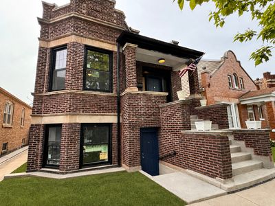 2430 S 57th Ave