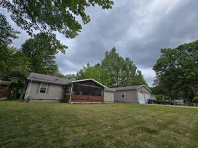 6709 E Houghton Lake Dr APT C