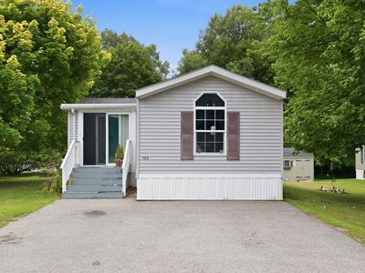 103 Hayes Park