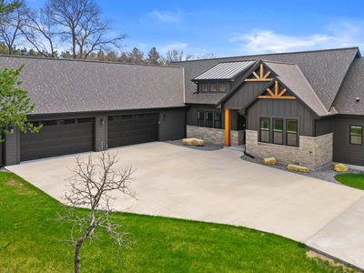 375 Pinehurst Dr