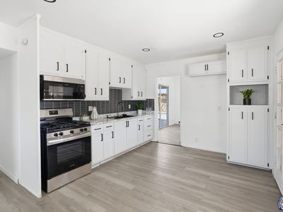Property at 606 Smoketree Dr, El Centro, CA