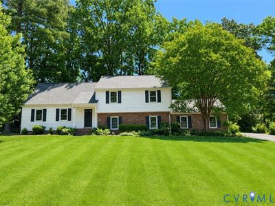 9407 Pinebluff Dr