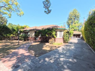 1006 Westwood Dr