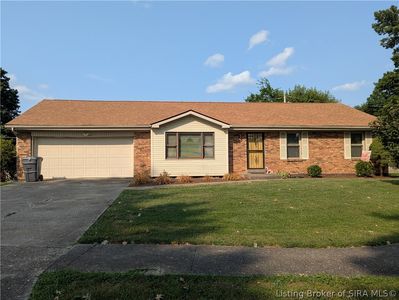 932 Hazelwood Park