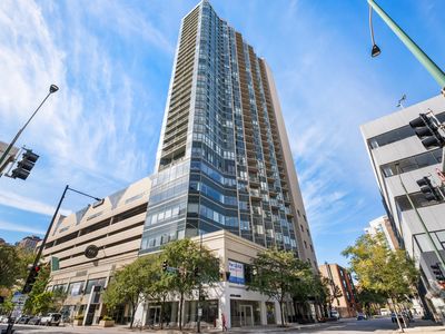 111 W Maple St APT 1711