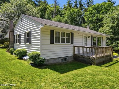 Property at 1044 Bartonsville Woods Rd, Stroudsburg, PA