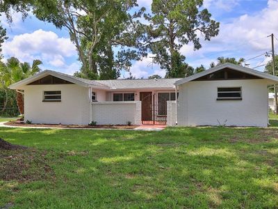 2212 Woodland Dr