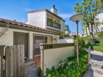 Property at 17105 Palisades Cir, Pacific Palisades, CA