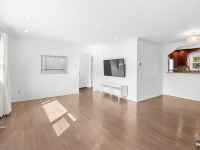39-07 Dobrin Court #3907B
