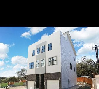 11702 Vance Jackson Rd #902