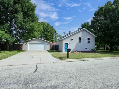 215 7th St