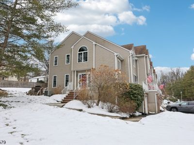 2 Joanne Dr #1-A
