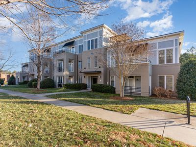 501 Finsbury St APT 207