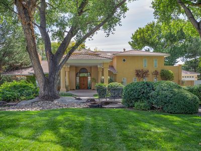 5808 Padre Roberto Rd NW