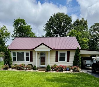 230 Navaho Dr
