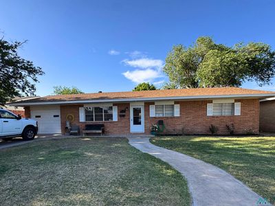 702 W Tyler Ave