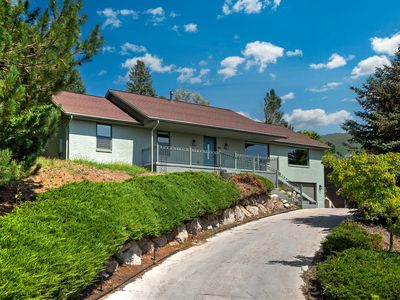 932 N Northridge Dr E