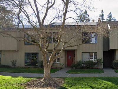 1310 Commons Dr