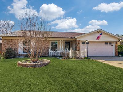 721 NW Ann Lois Ln