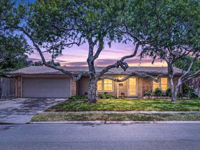 946 Carmel Pkwy