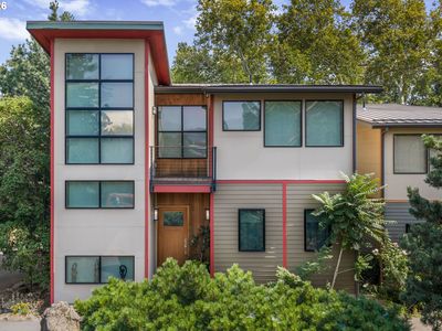 701 Creek View Ln