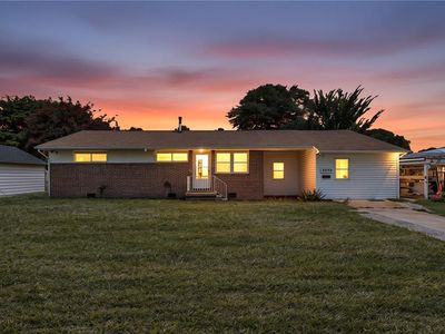 2440 Dominion Ave