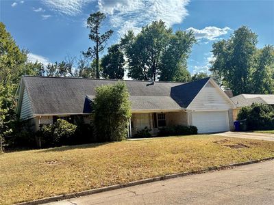 1606 Greenbriar Dr