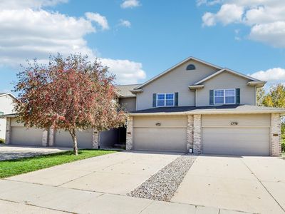 2967 Kentville Dr